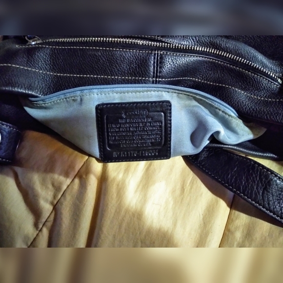 COACH Handbag - Picture 3 of 5